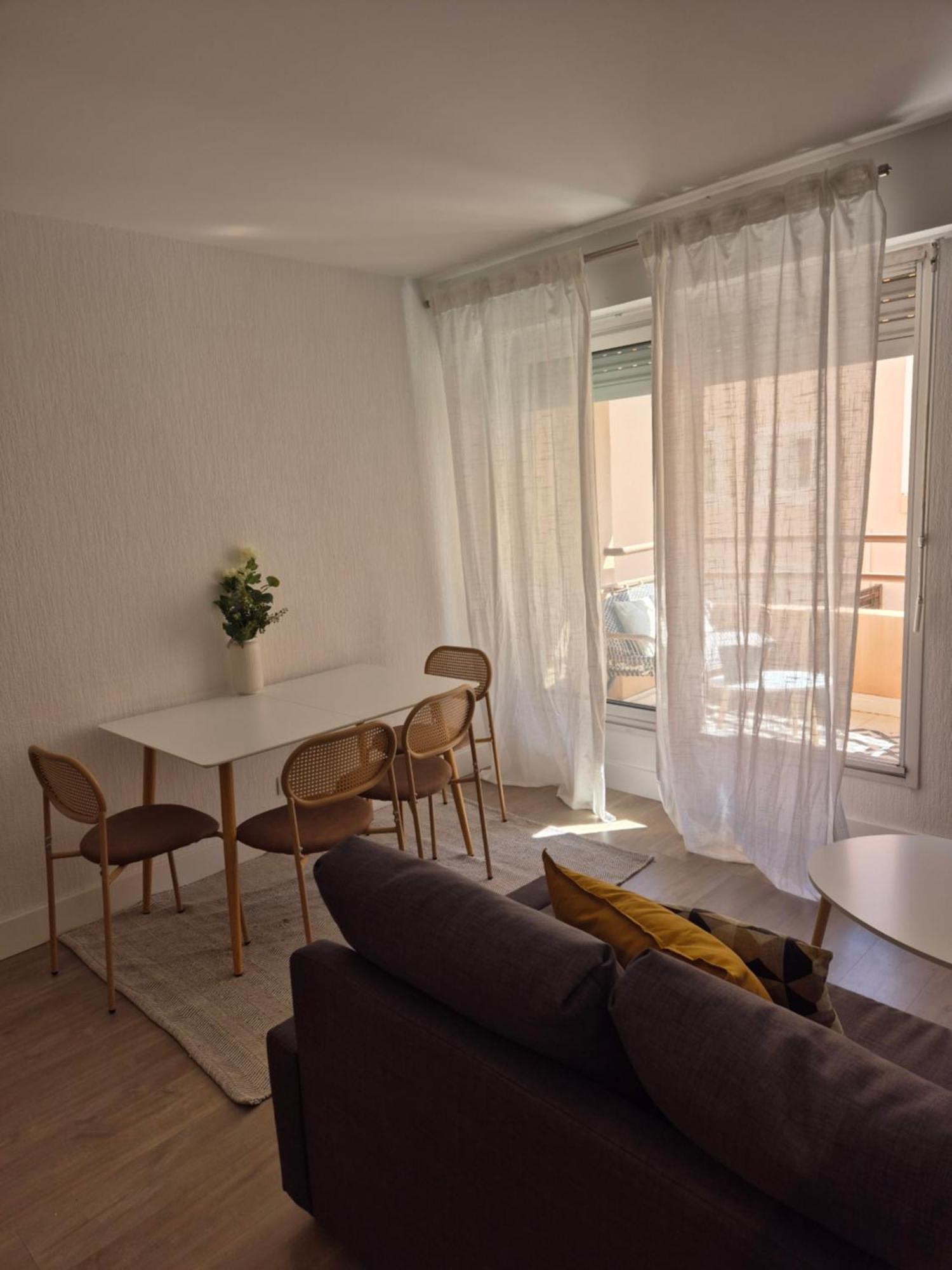 Appartement T2 - Hyeres Gare Ngoại thất bức ảnh